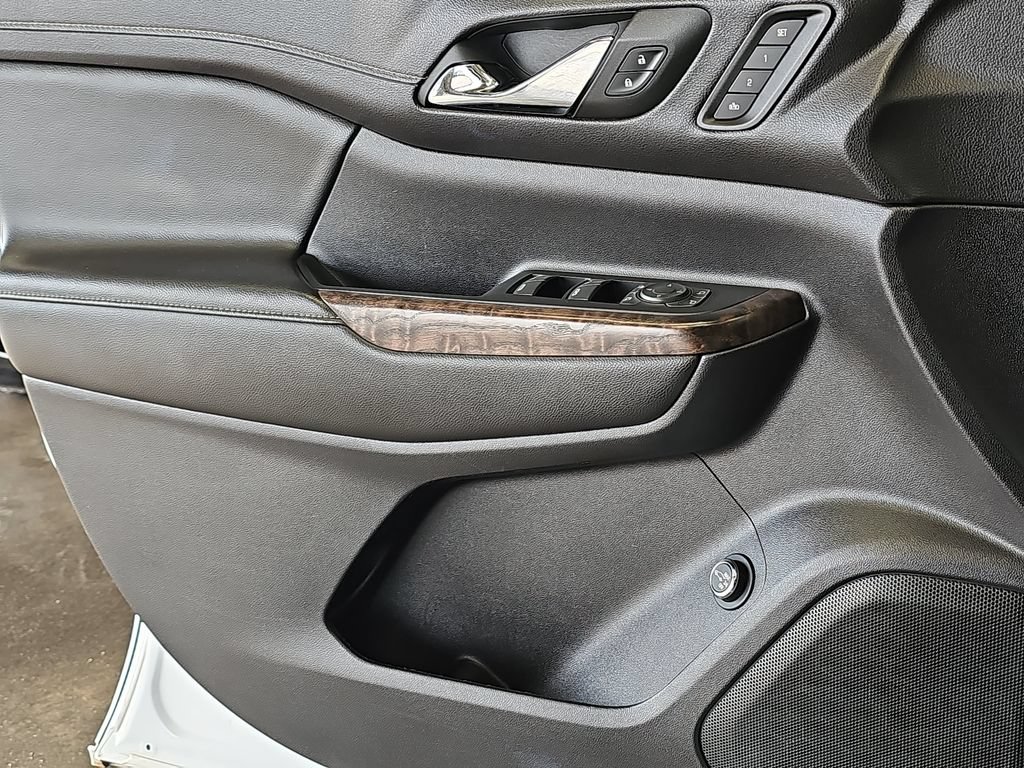 Used 2023 GMC Acadia Denali FWD image 26