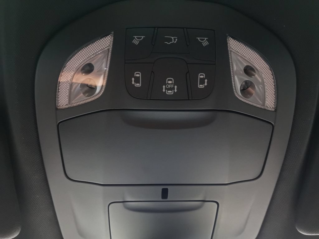 New 2027 Chrysler Pacifica Select FWD image 7