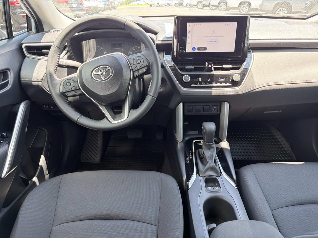 Used 2024 Toyota Corolla Cross LE FWD image 25