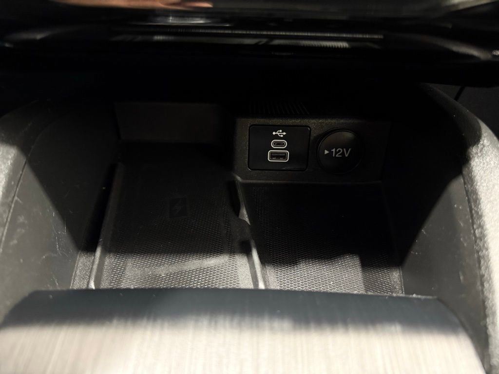 Used 2024 Ford Escape Platinum AWD/4WD image 40