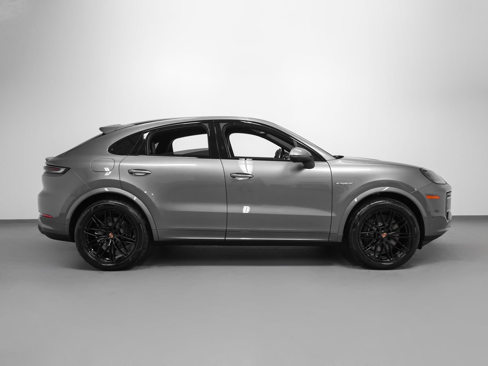 New 2026 Porsche Cayenne E-Hybrid Coupe AWD/4WD image 13