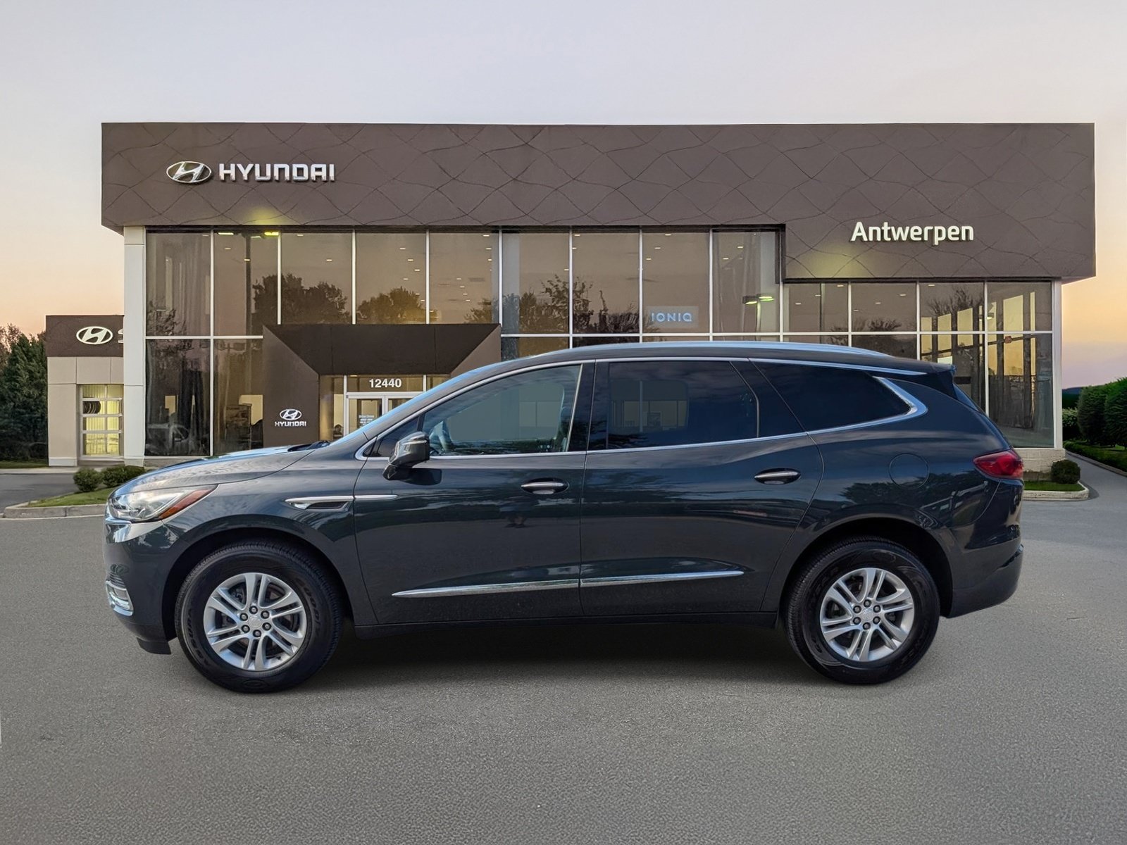 Used 2021 Buick Enclave Essence w/ Sound and Sites Package AWD/4WD image 6