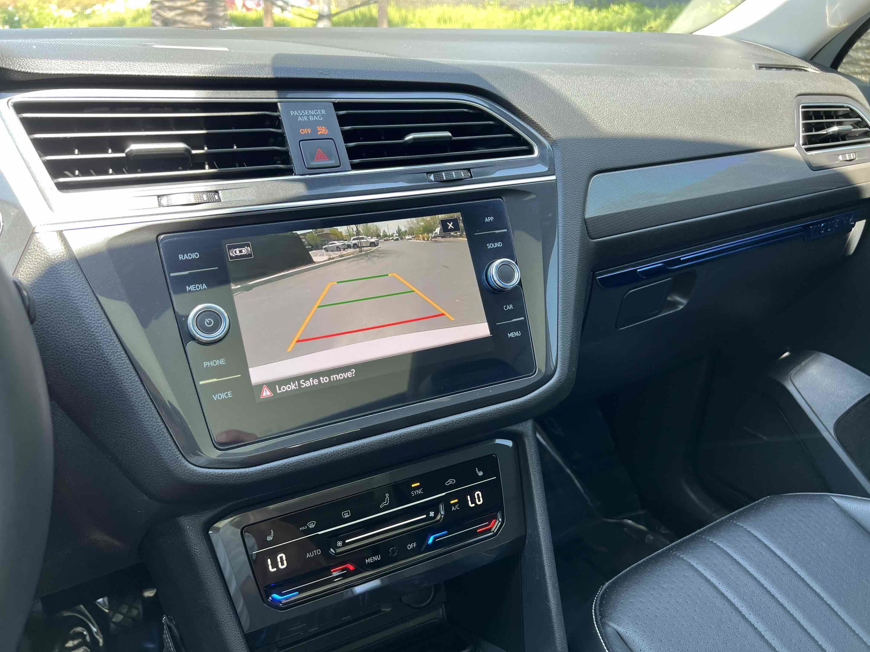 Used 2023 Volkswagen Tiguan SE w/ Panoramic Sunroof Package image 62