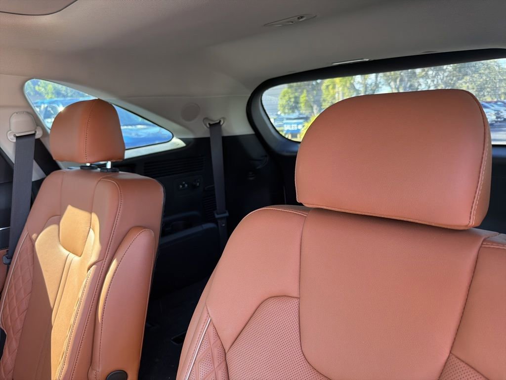 Used 2023 Kia Sorento SX Prestige image 11