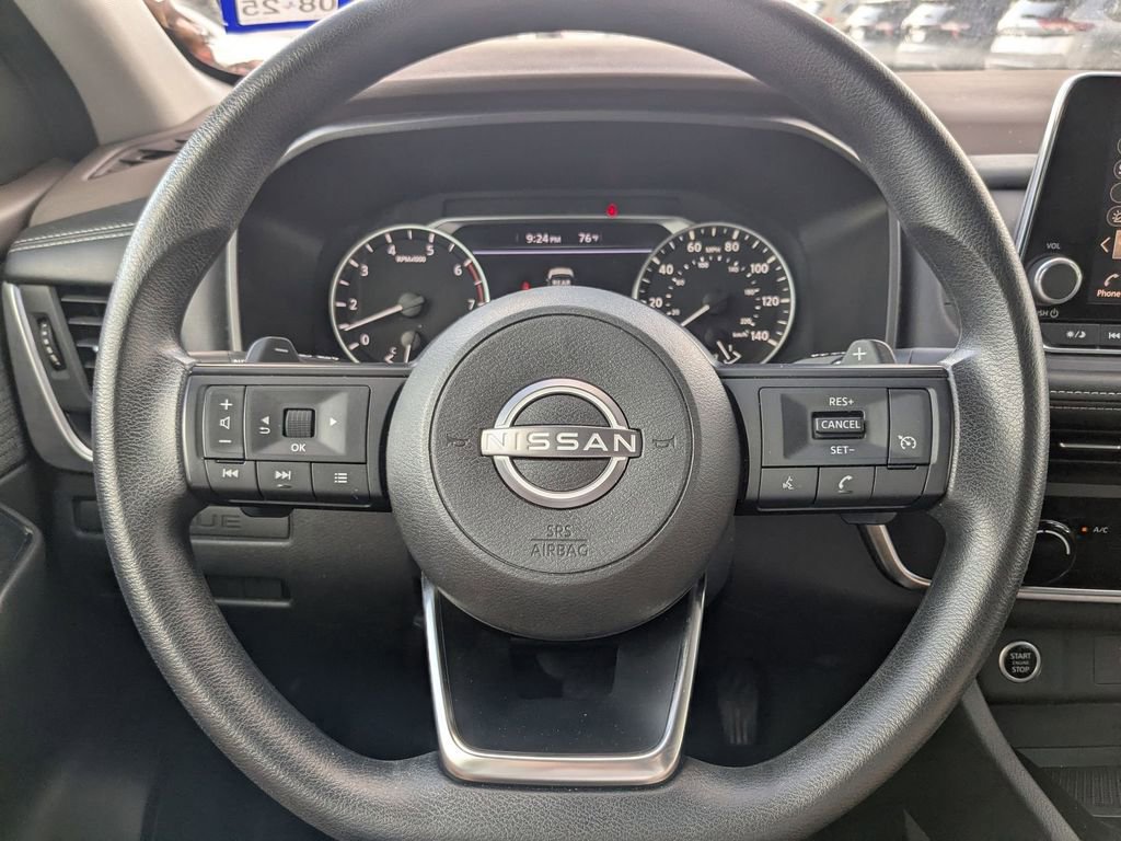 Used 2023 Nissan Rogue S image 17