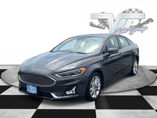 Used 2019 Ford Fusion Energi Titanium FWD image 4
