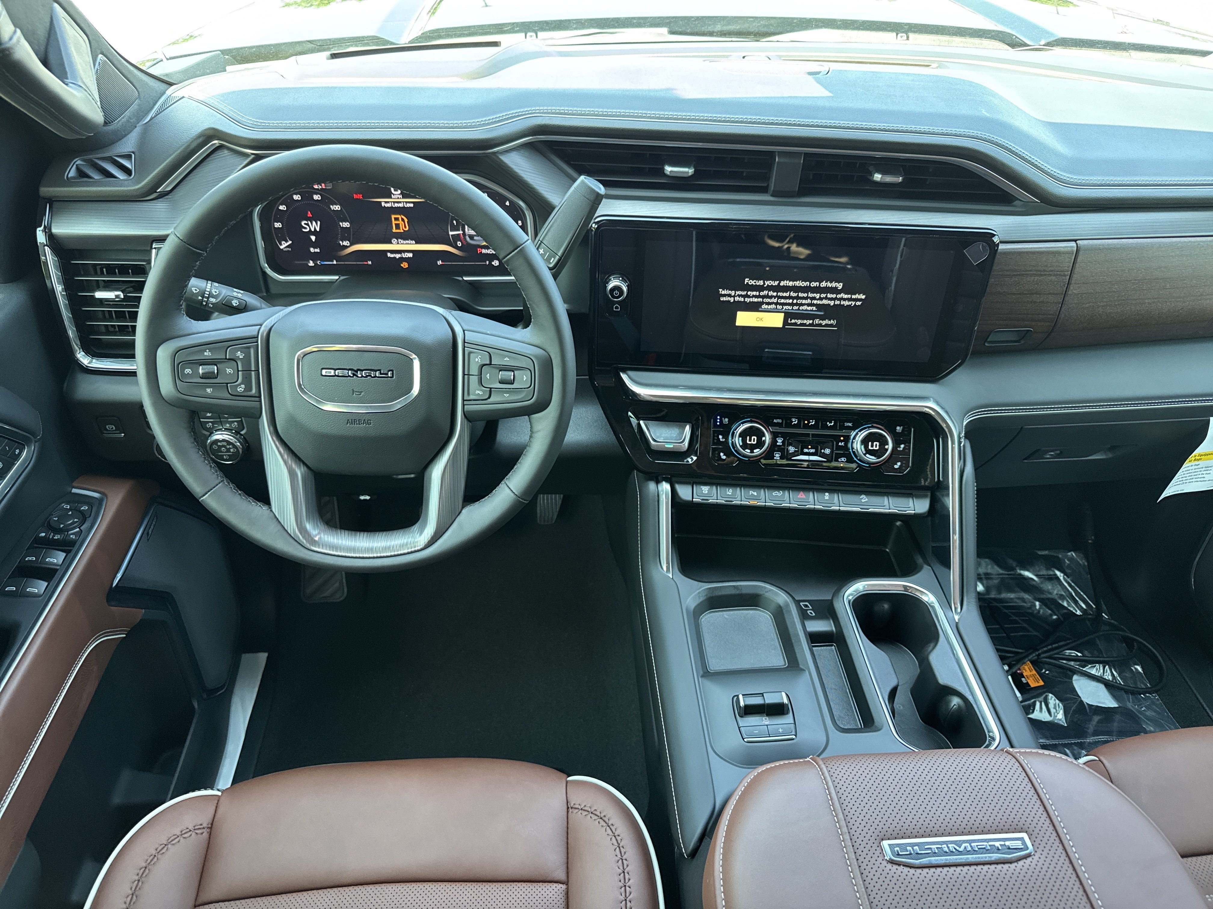 New 2026 GMC Sierra 2500 Denali Ultimate AWD/4WD image 17