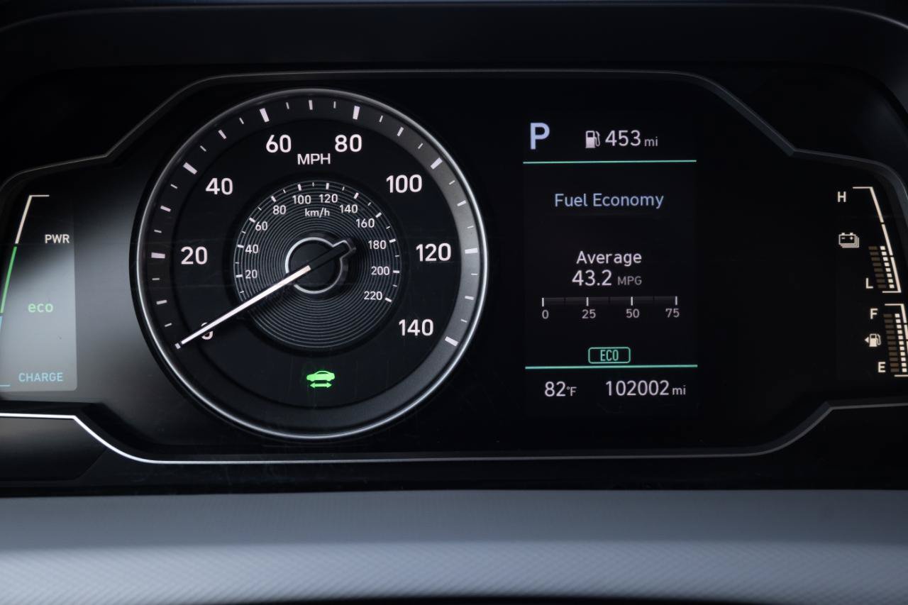 Used 2020 Hyundai Ioniq Blue FWD image 22
