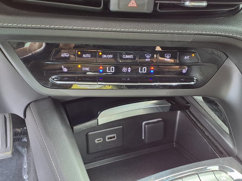 Certified 2023 Buick Envision Preferred w/ Sport Touring Package AWD/4WD image 7