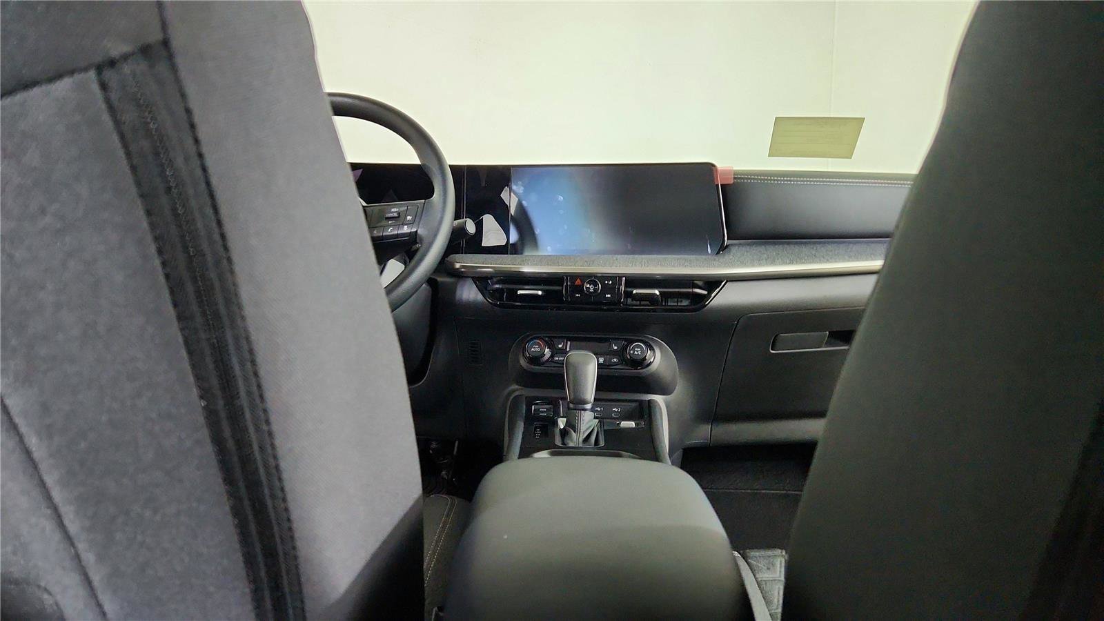 New 2026 Nissan Kicks SV w/ Charging Package image 19