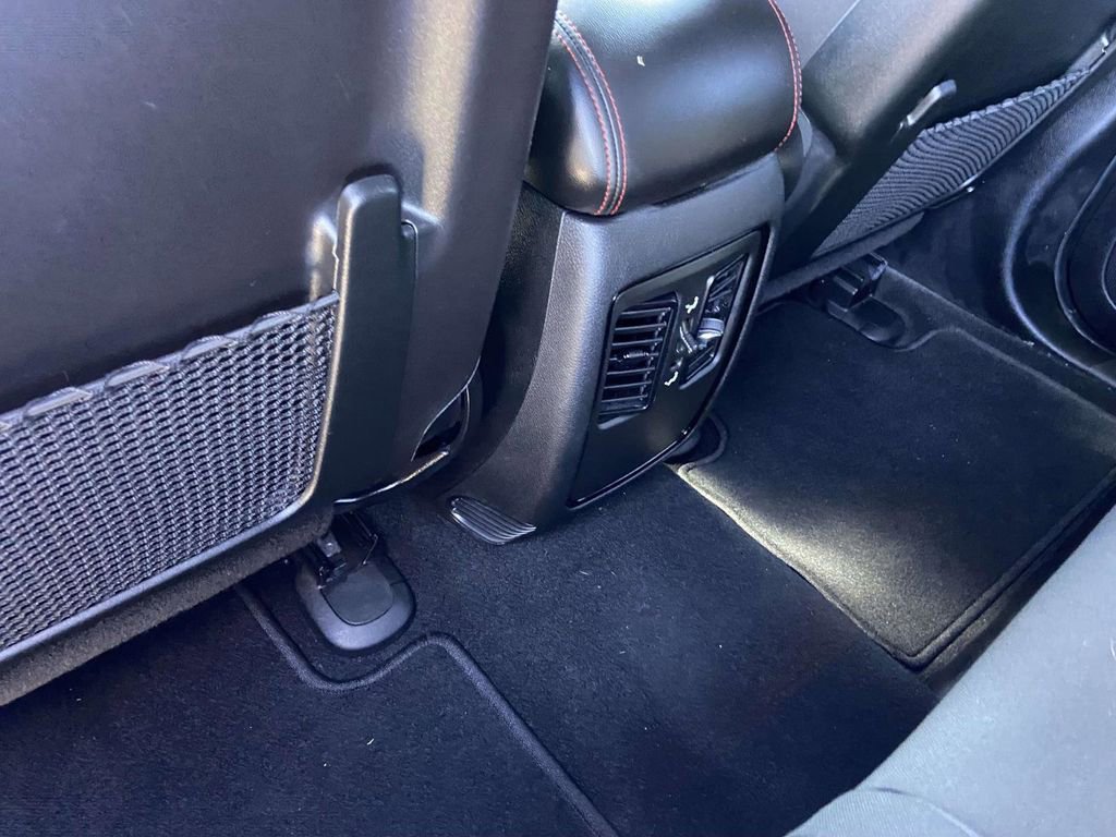 Used 2025 Dodge Durango GT image 14