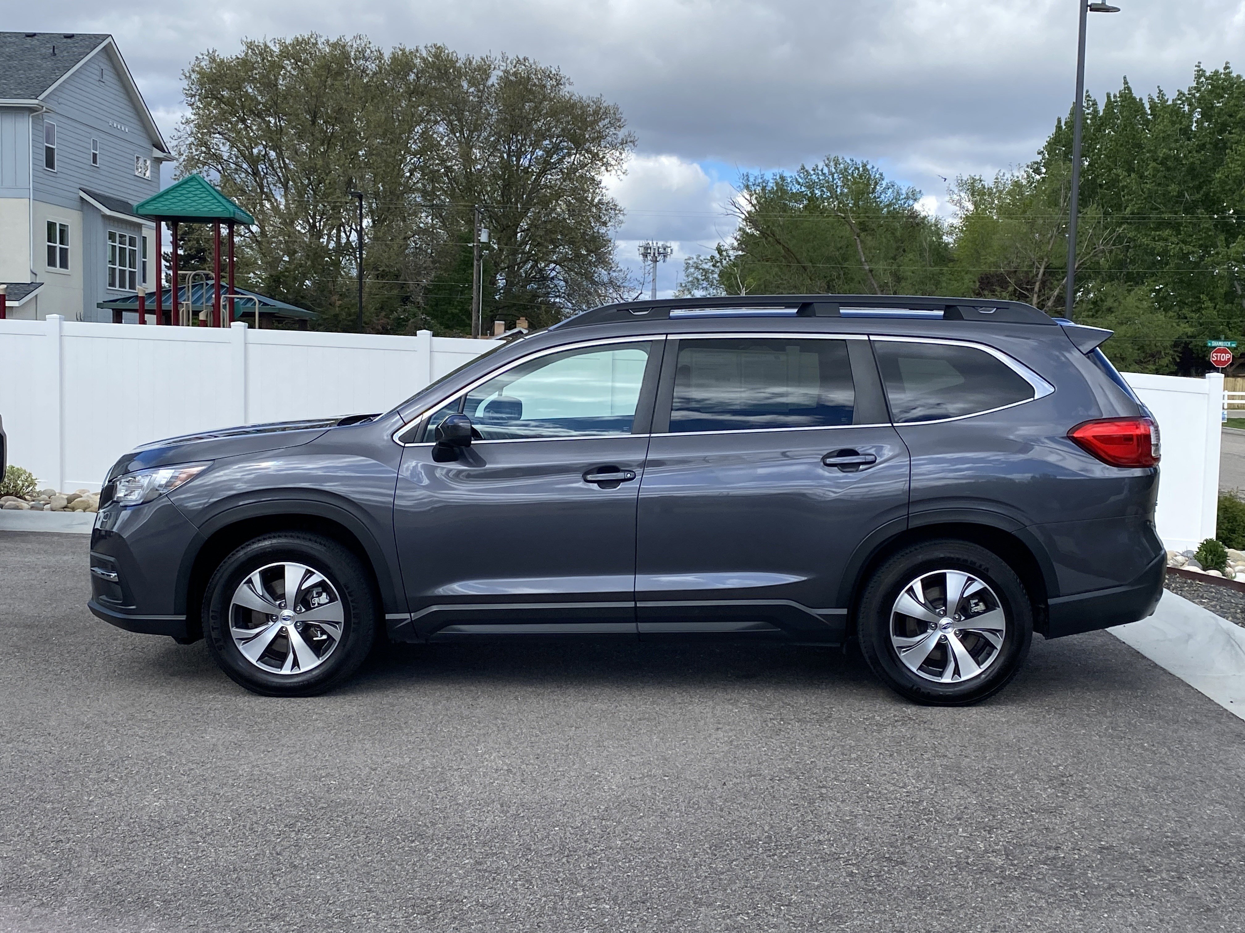 Certified 2022 Subaru Ascent Premium w/ Convenience Package AWD/4WD image 3