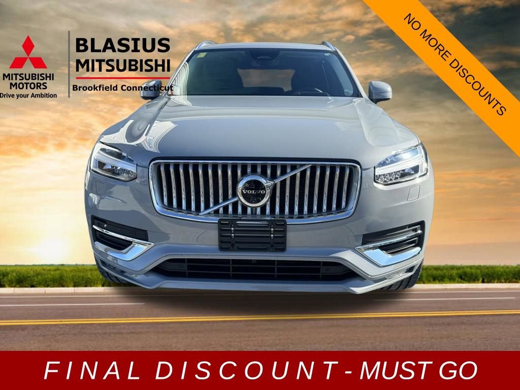 Used 2025 Volvo XC90 B6 Ultra w/ Protection Package Premier image 3