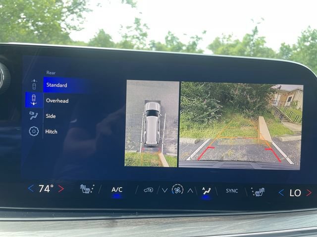 New 2026 Chevrolet Suburban Z71 w/ Z71 Off-Road Package AWD/4WD image 17