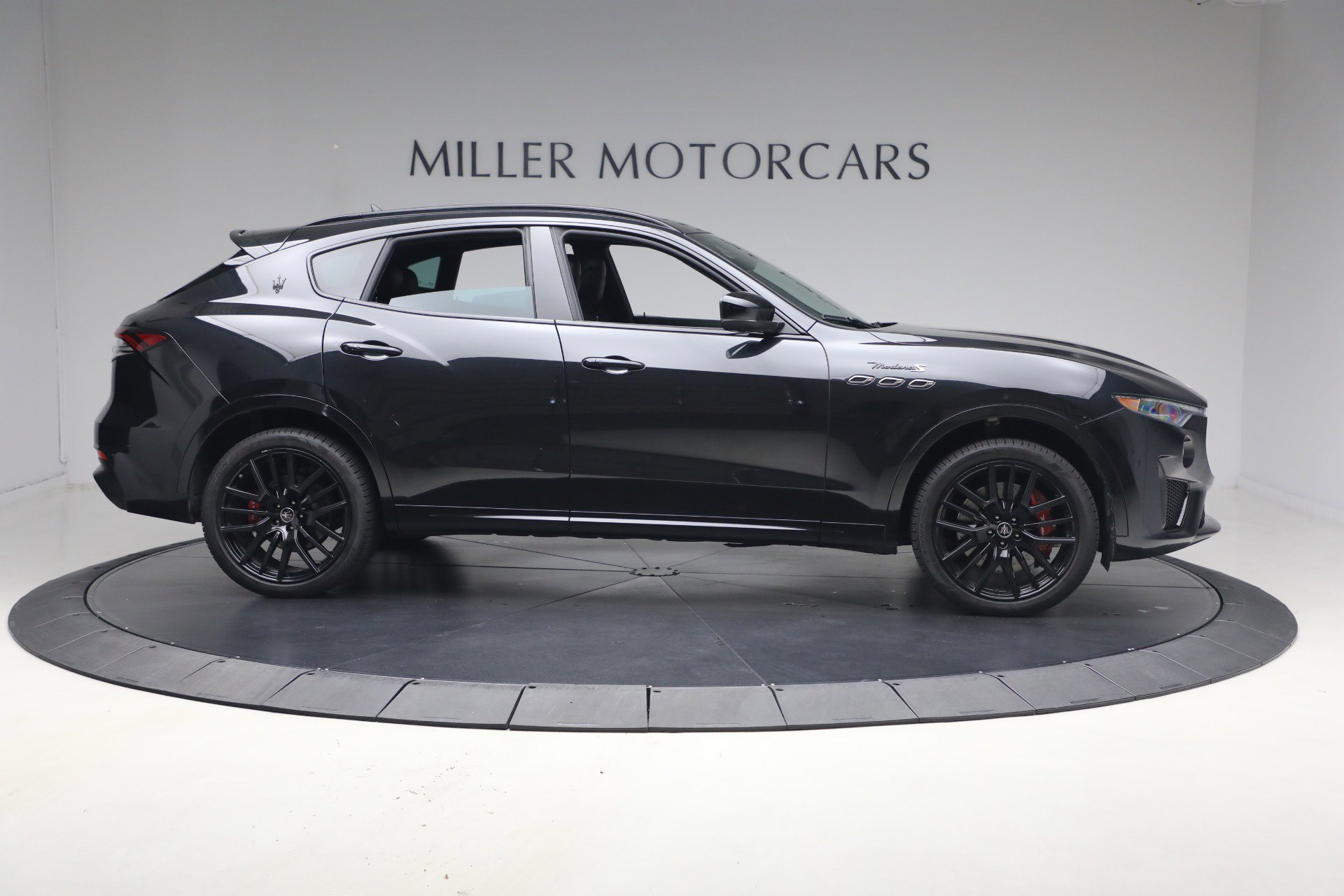 Certified 2023 Maserati Levante Modena S AWD/4WD image 8