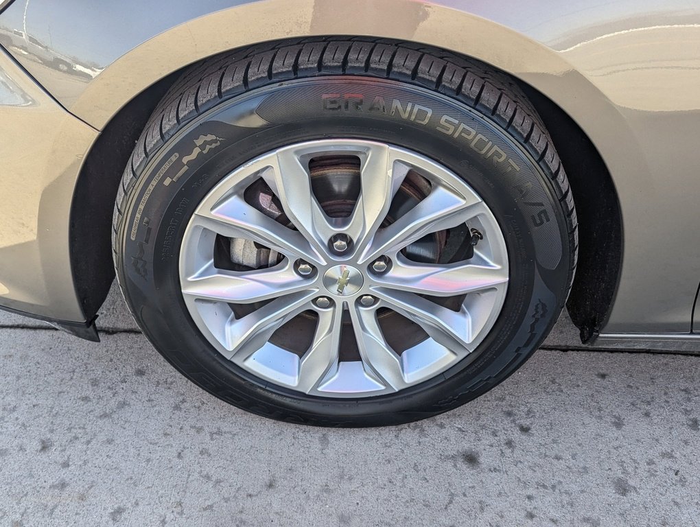 Used 2020 Chevrolet Malibu LT image 16