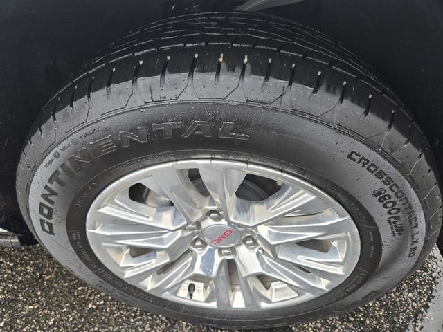 Used 2025 GMC Yukon Denali w/ Sun & Power Step Package AWD/4WD image 48