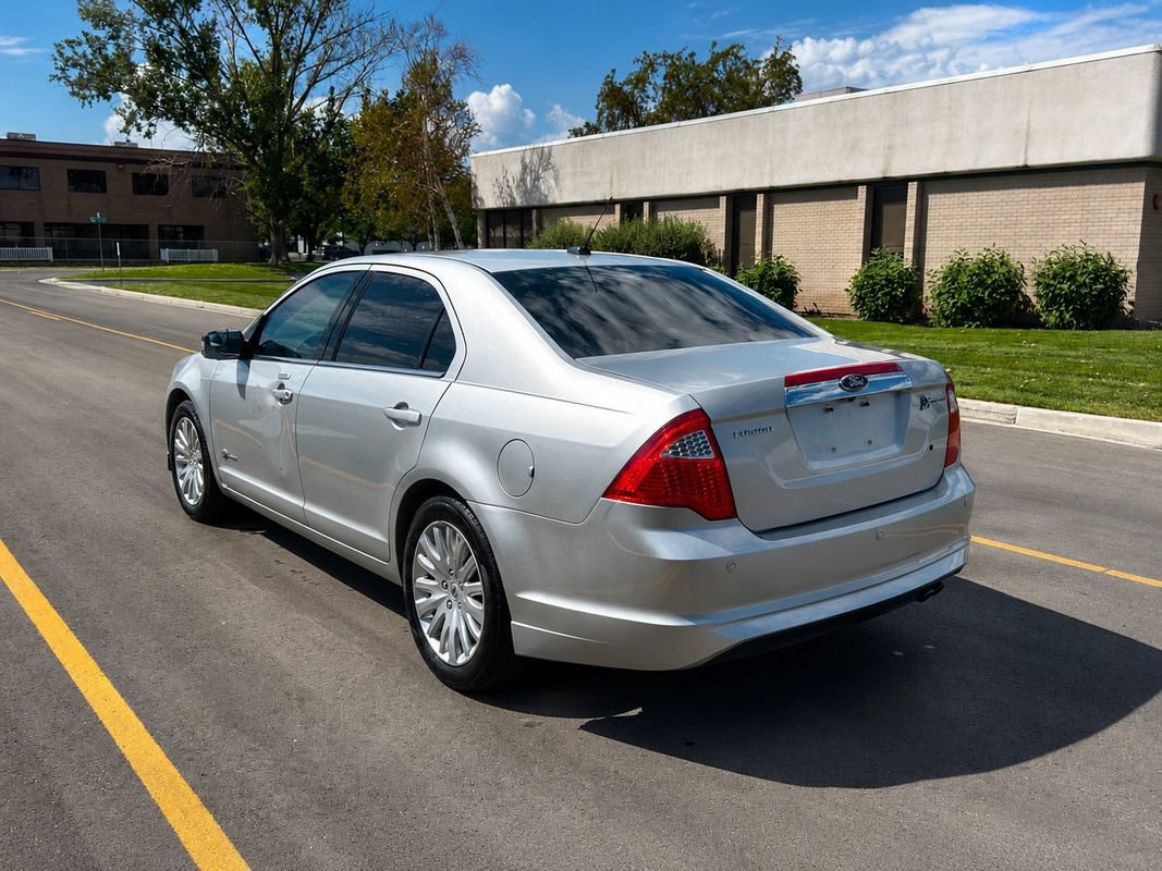 Used 2010 Ford Fusion Hybrid FWD image 3