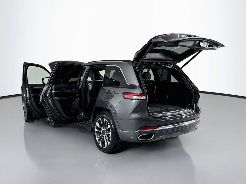 Used 2023 Jeep Grand Cherokee Overland w/ Advanced Protech Group III AWD/4WD image 30