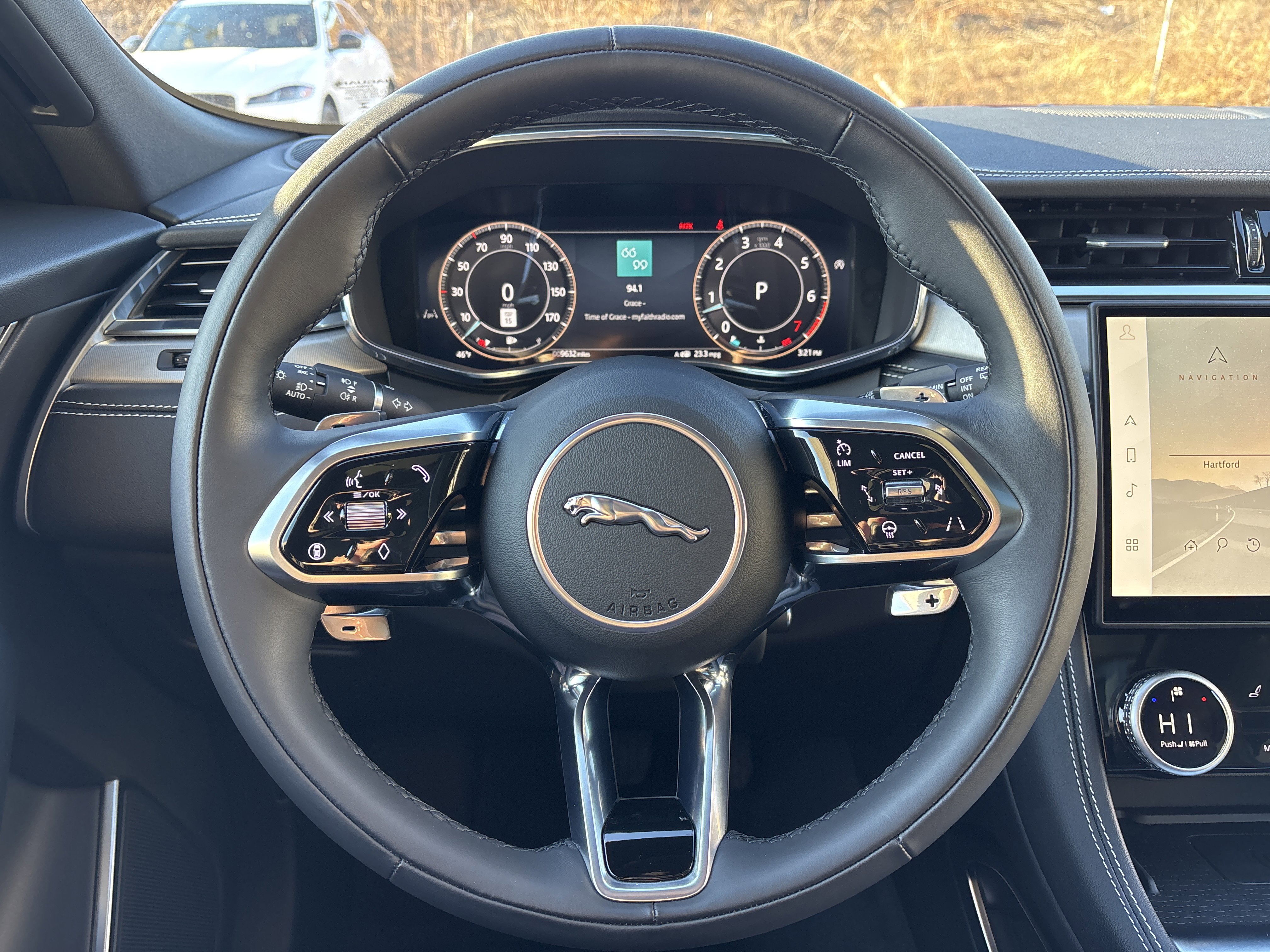 Certified 2025 Jaguar F-PACE R-Dynamic S image 12