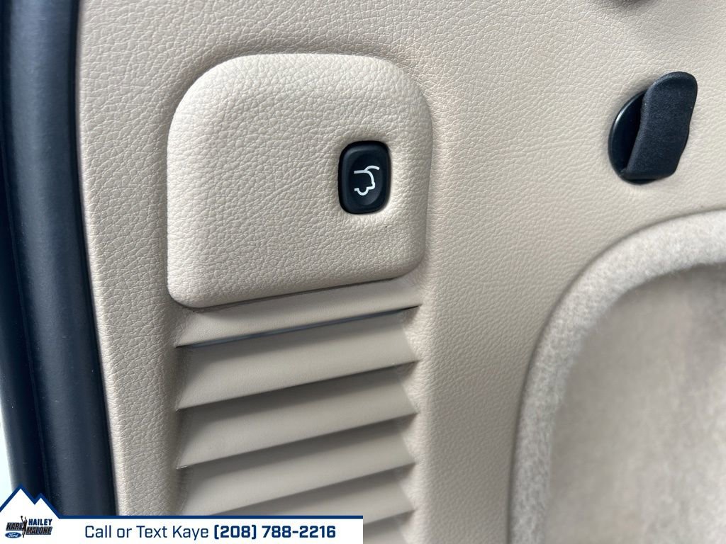 Used 2018 Jeep Grand Cherokee Overland image 10