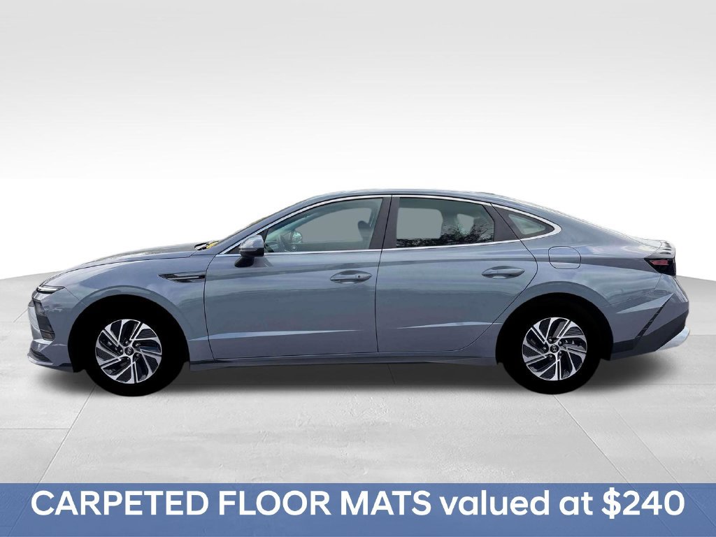 New 2026 Hyundai Sonata Blue FWD image 3