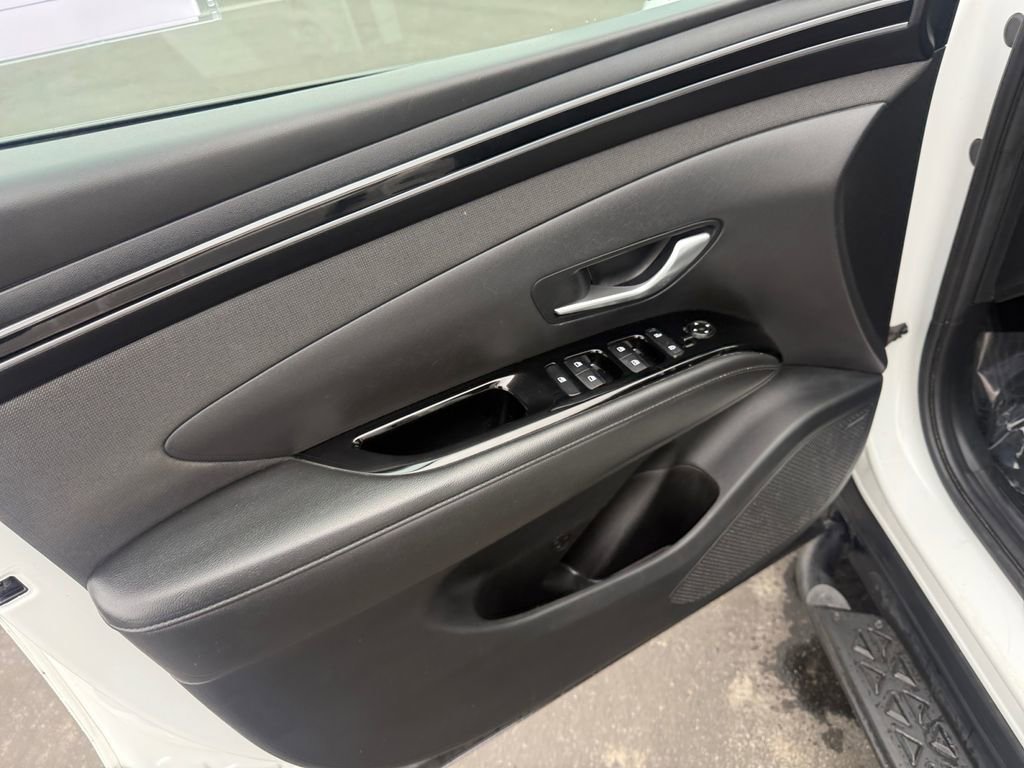 Used 2023 Hyundai Santa Cruz Limited image 11