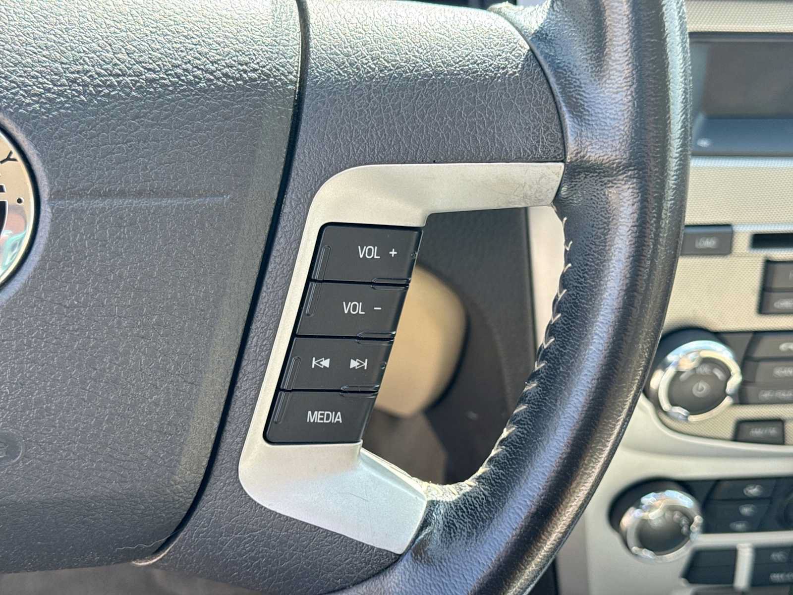 Used 2010 Mercury Milan FWD image 23