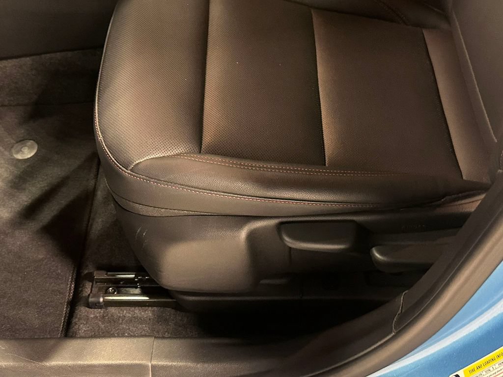 Used 2025 Chevrolet Trax RS FWD image 22