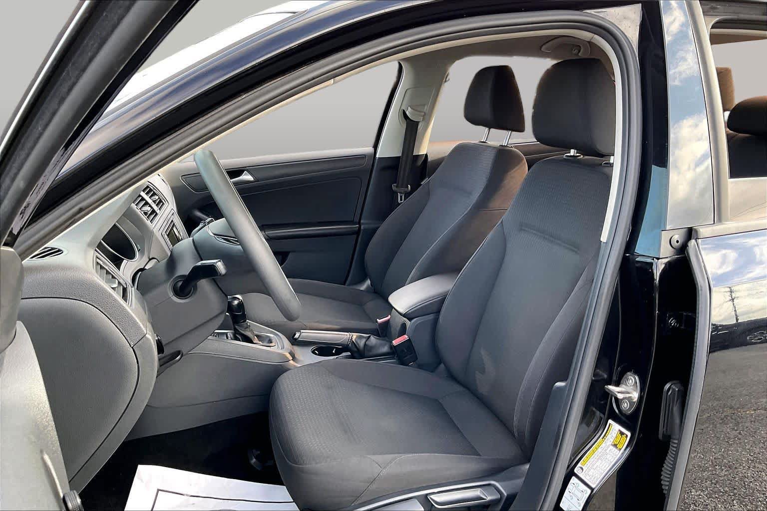 Used 2016 Volkswagen Jetta S FWD image 8