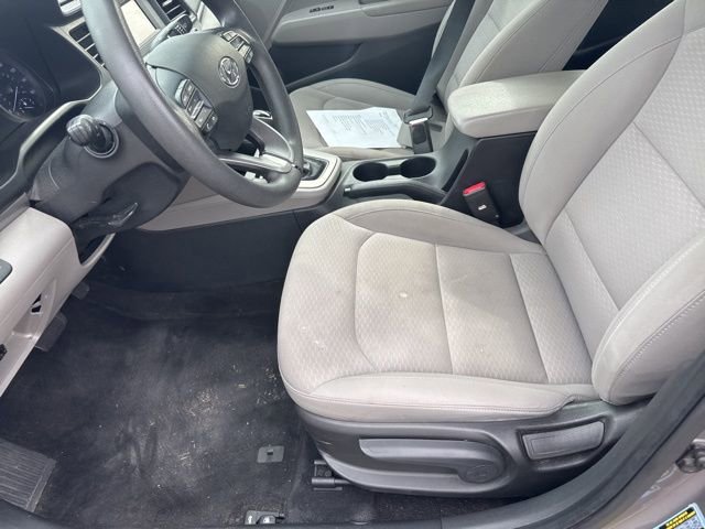 Used 2020 Hyundai Elantra SE FWD image 15