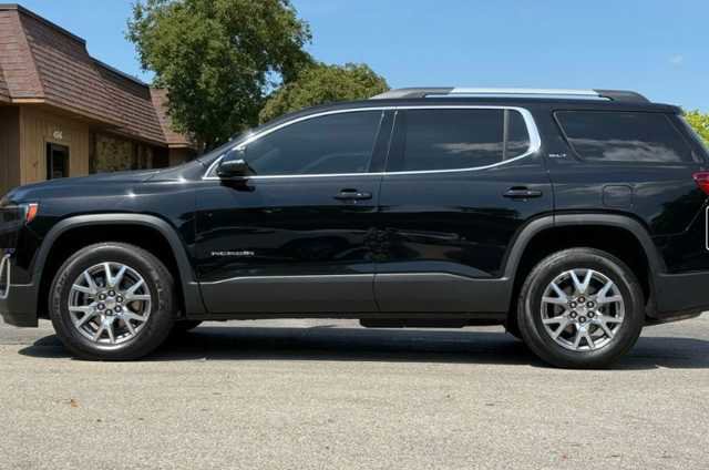 Certified 2021 GMC Acadia SLT image 2