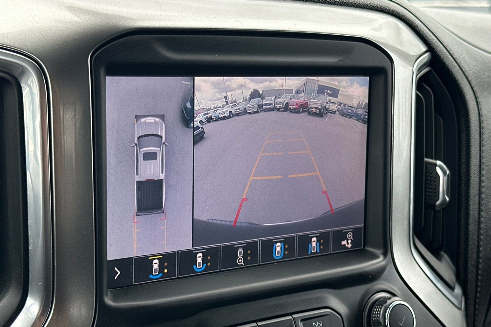 Used 2019 Chevrolet Silverado 1500 LTZ w/ LTZ Plus Package AWD/4WD image 19