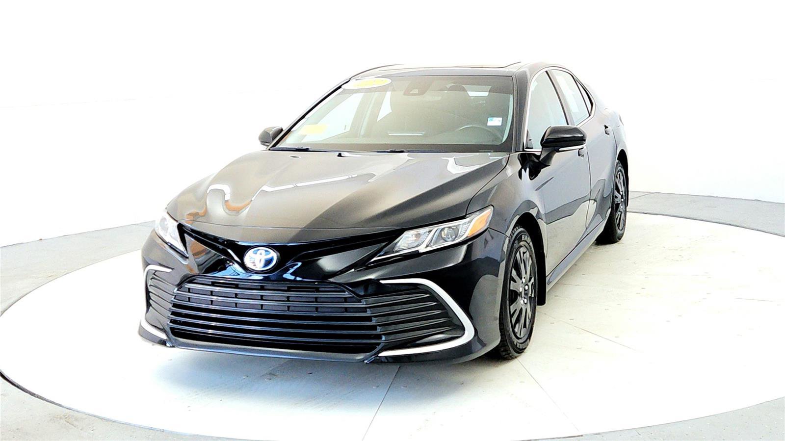Certified 2022 Toyota Camry LE w/ Cold Weather Package image 2