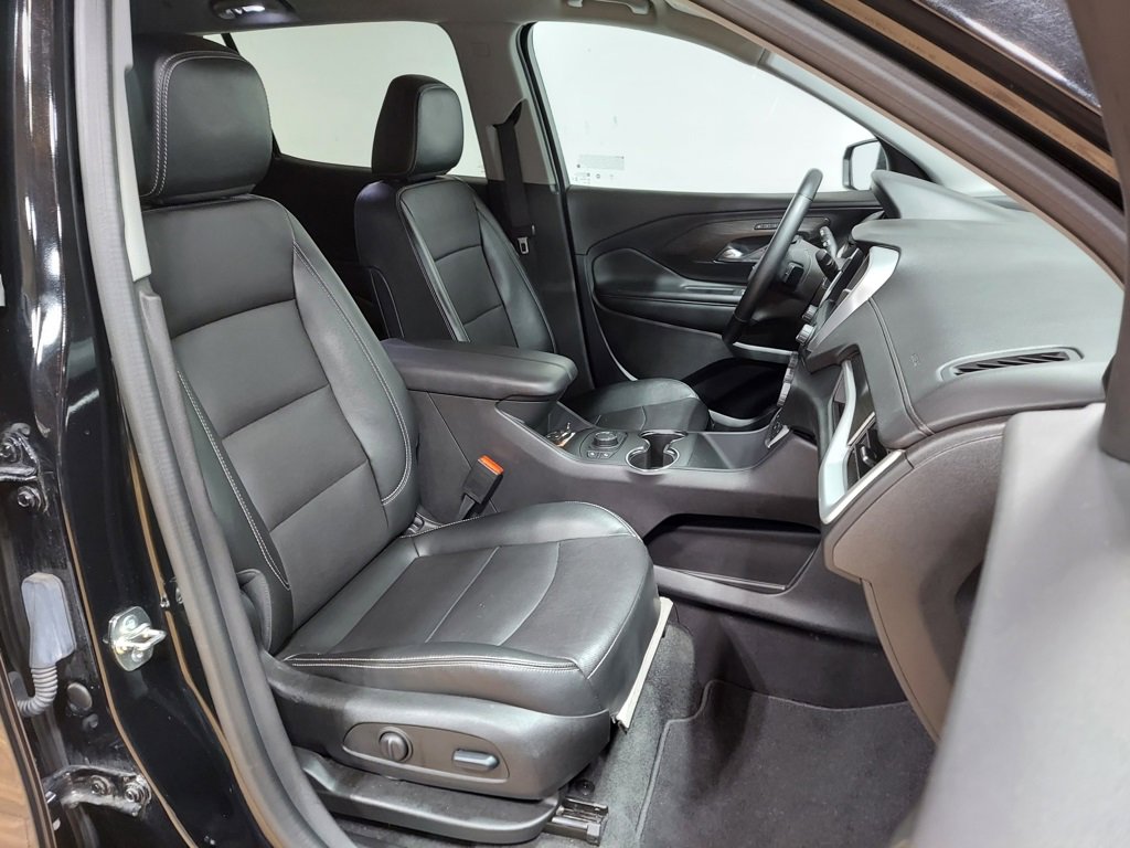 Used 2024 GMC Terrain SLT image 23
