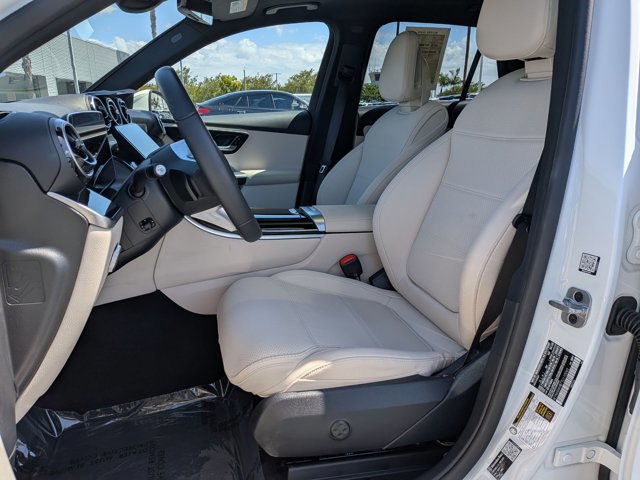 Used 2026 Mercedes-Benz GLC 300 4MATIC image 16