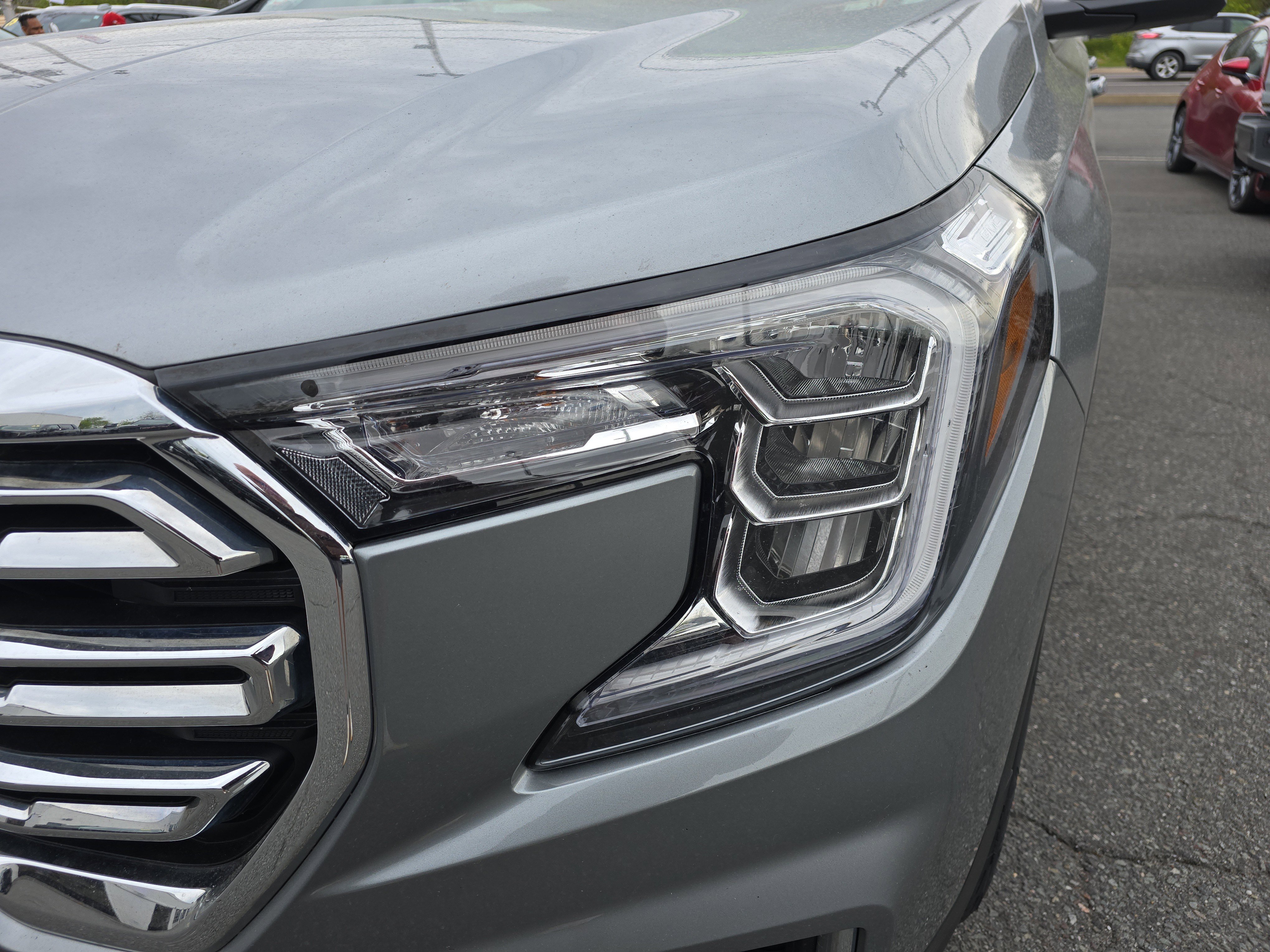 Used 2024 GMC Terrain SLT AWD/4WD image 11