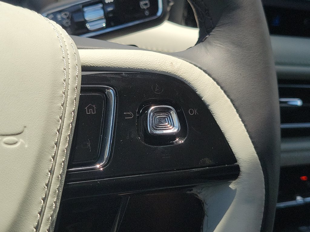 New 2026 Lincoln Aviator Black Label w/ Black Label Special Edition AWD/4WD image 24