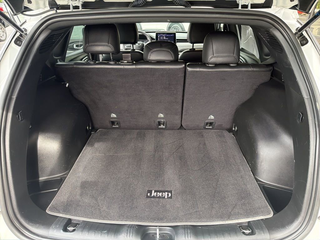 Used 2023 Jeep Compass Latitude image 18