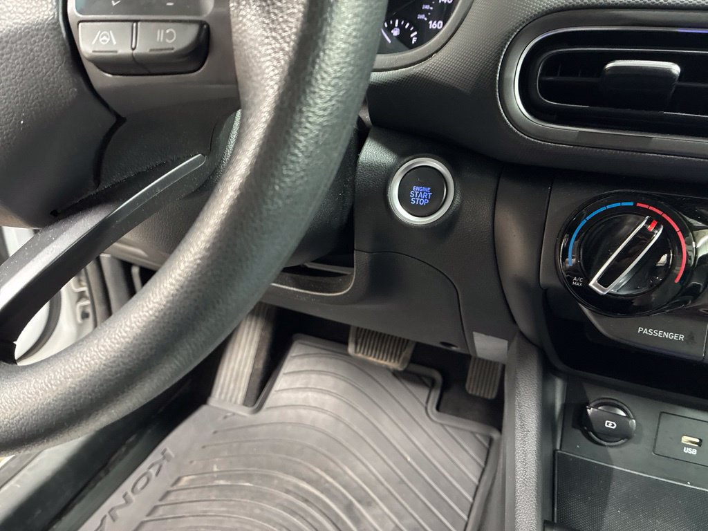 Used 2023 Hyundai Kona SEL AWD/4WD image 38