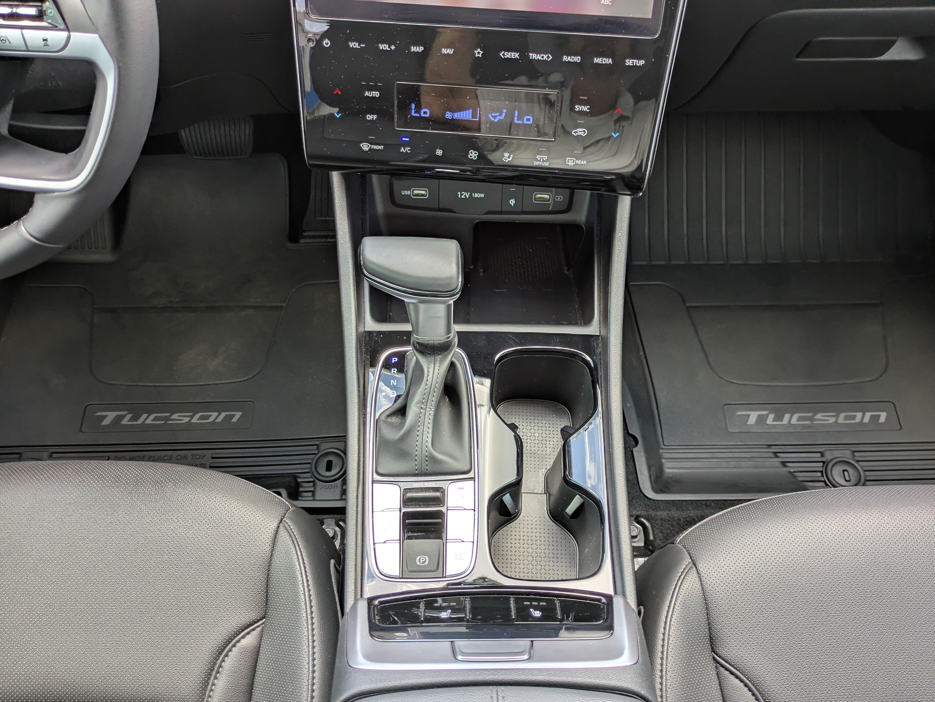 Certified 2024 Hyundai Tucson SEL w/ Convenience Package FWD image 15