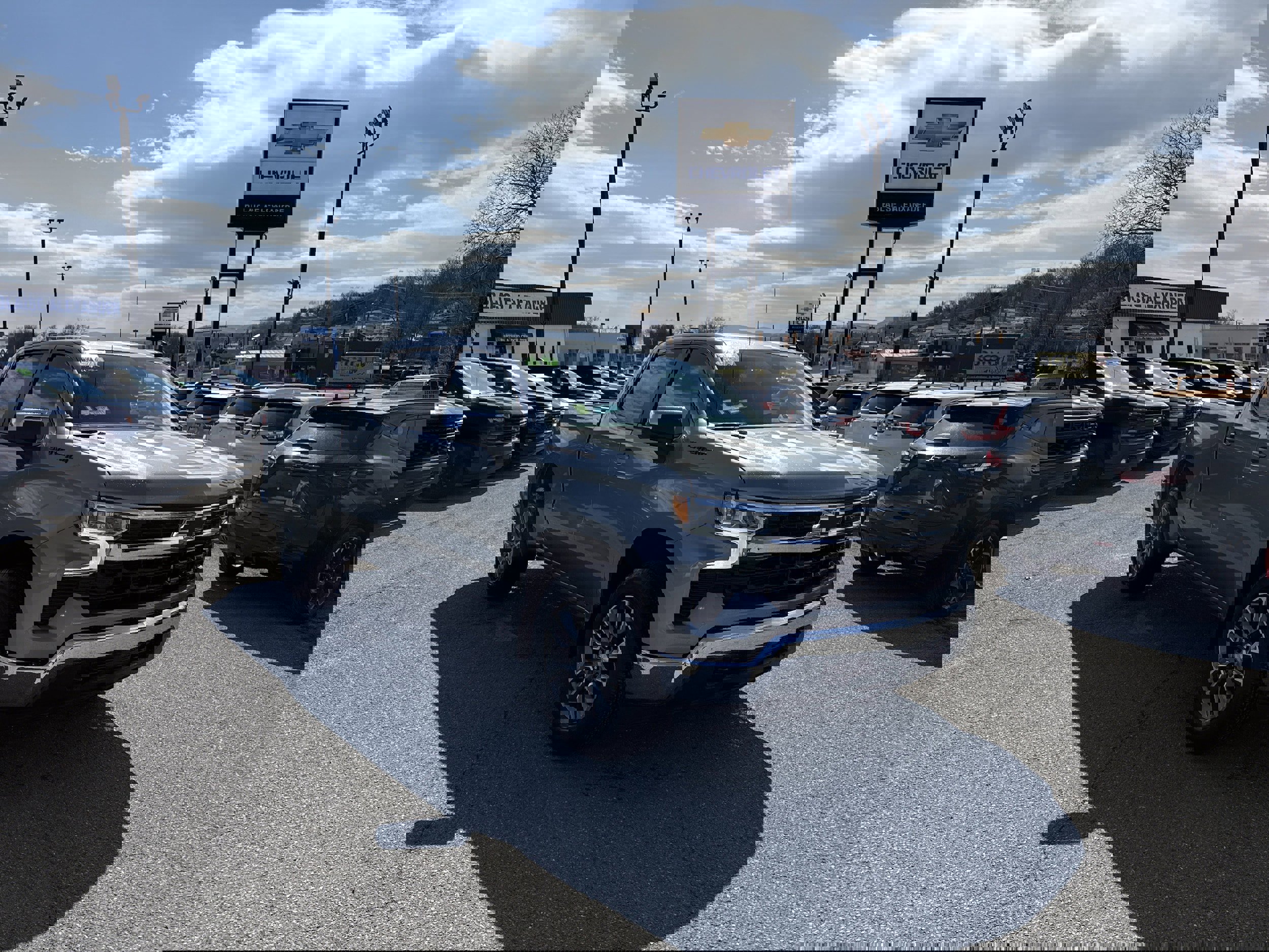 New 2026 Chevrolet Silverado 1500 LT w/ LPO, Dark Essentials Package image 1