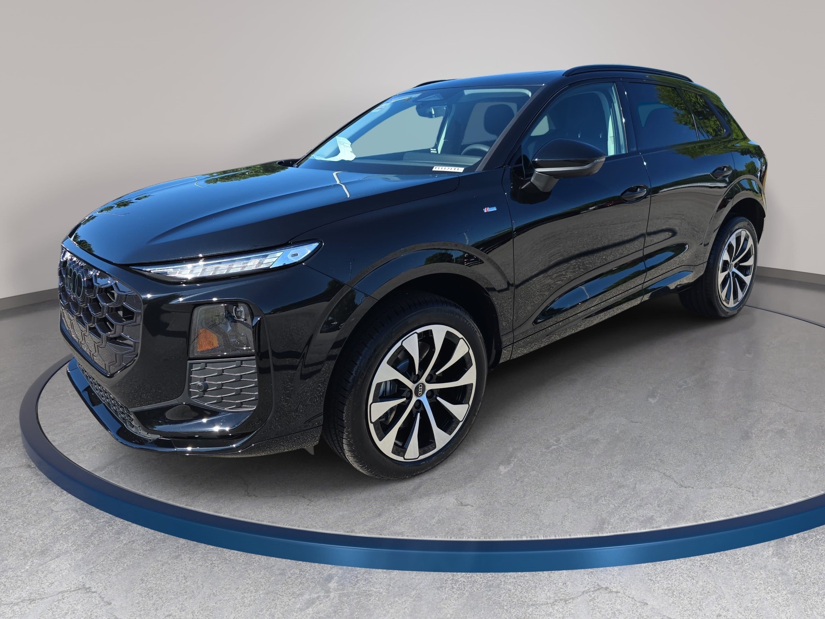 New 2026 Audi Q3 quattro 2.0T AWD/4WD image 1