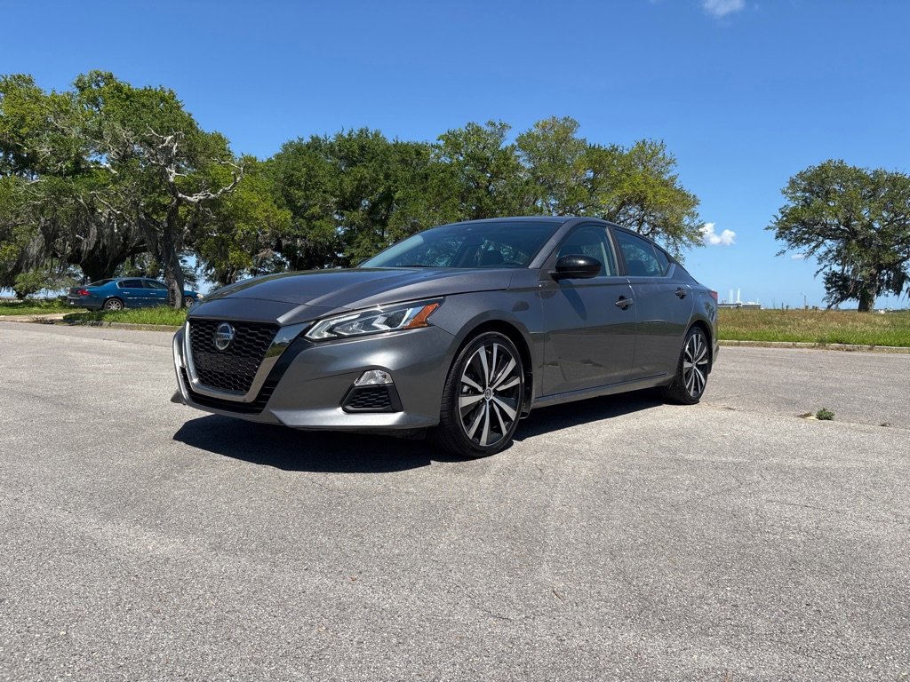Used 2022 Nissan Altima 2.5 SR image 2
