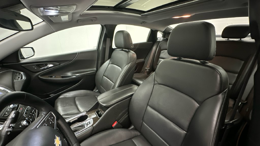 Used 2023 Chevrolet Malibu LT w/ Redline Edition FWD image 9