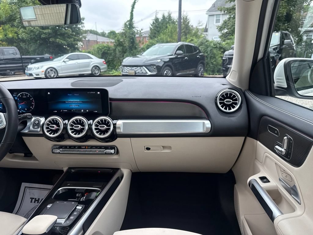 Used 2021 Mercedes-Benz GLB 250 4MATIC image 22