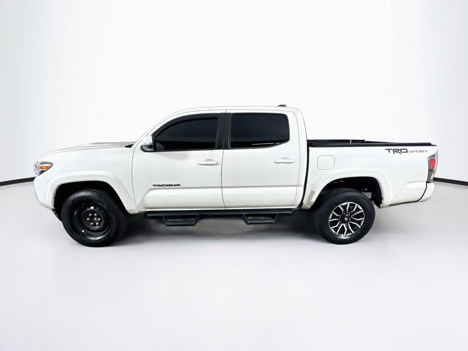 Used 2020 Toyota Tacoma TRD Sport RWD image 2