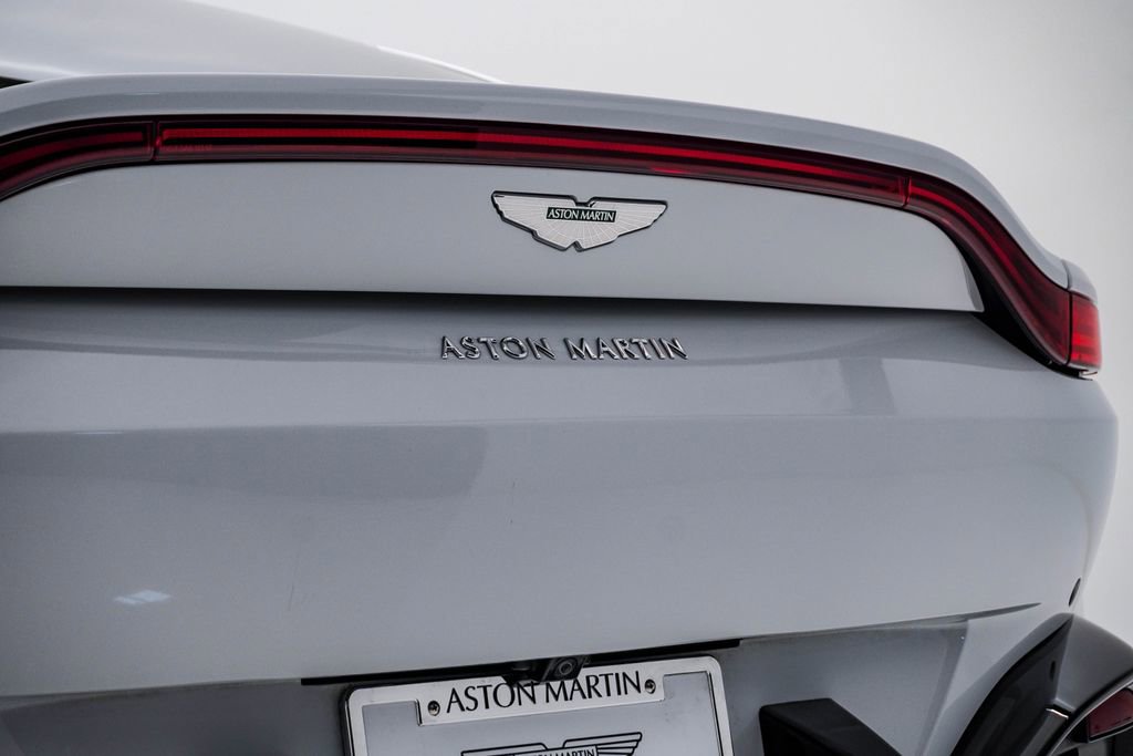 Used 2020 Aston Martin V8 Vantage Coupe image 12