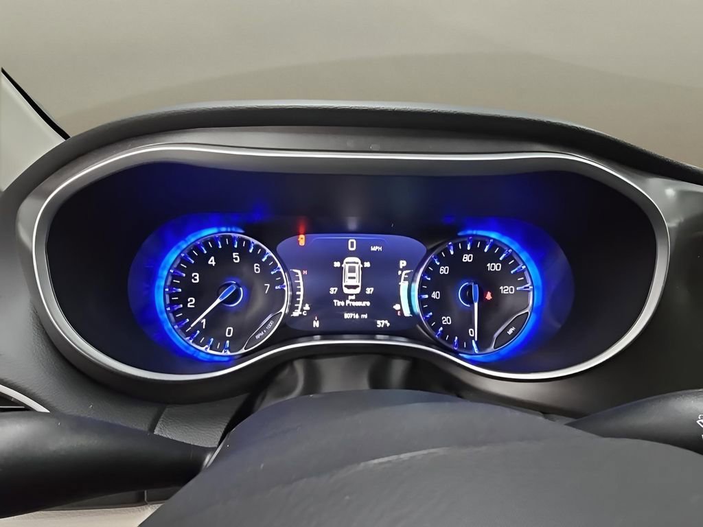 Used 2024 Chrysler Pacifica Touring-L image 29