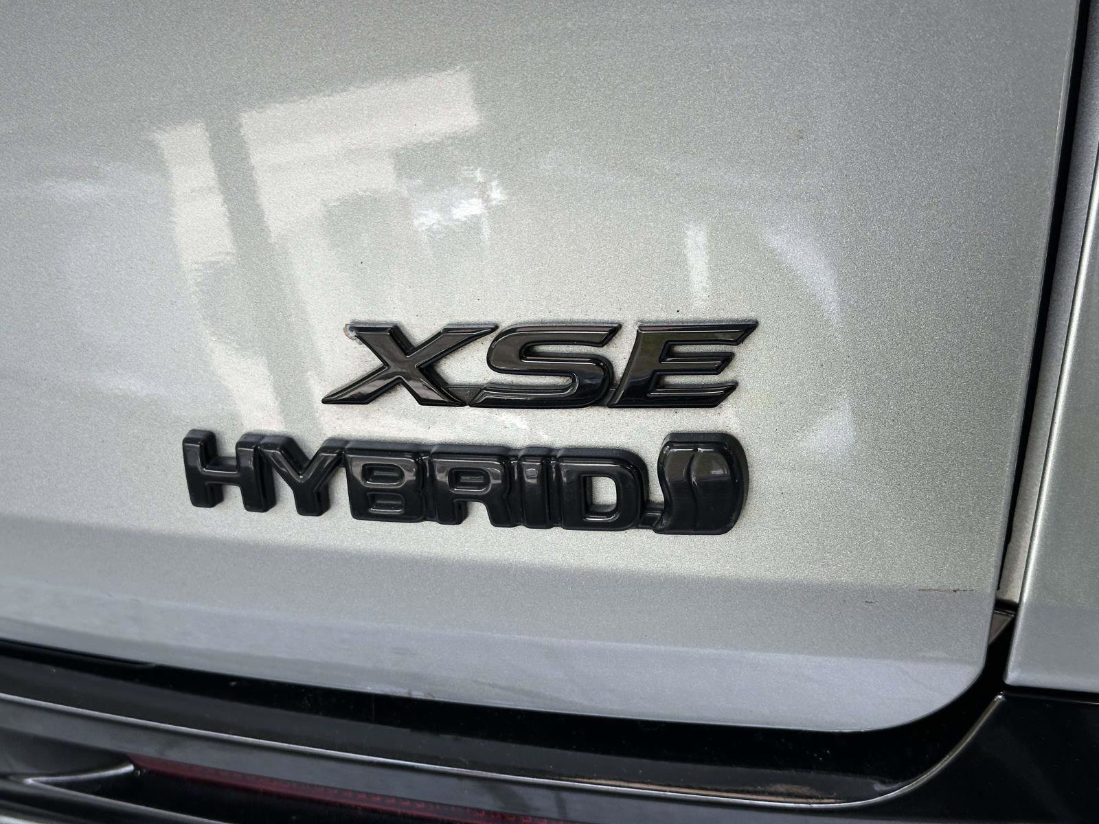 Certified 2023 Toyota Sienna XSE AWD/4WD image 12